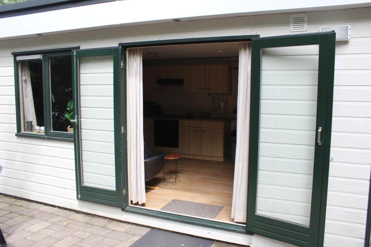 Sfeervolle Chalet Met Terras, H14 De Veldkamp, Epe, Voor 4 Personen Villa ภายนอก รูปภาพ