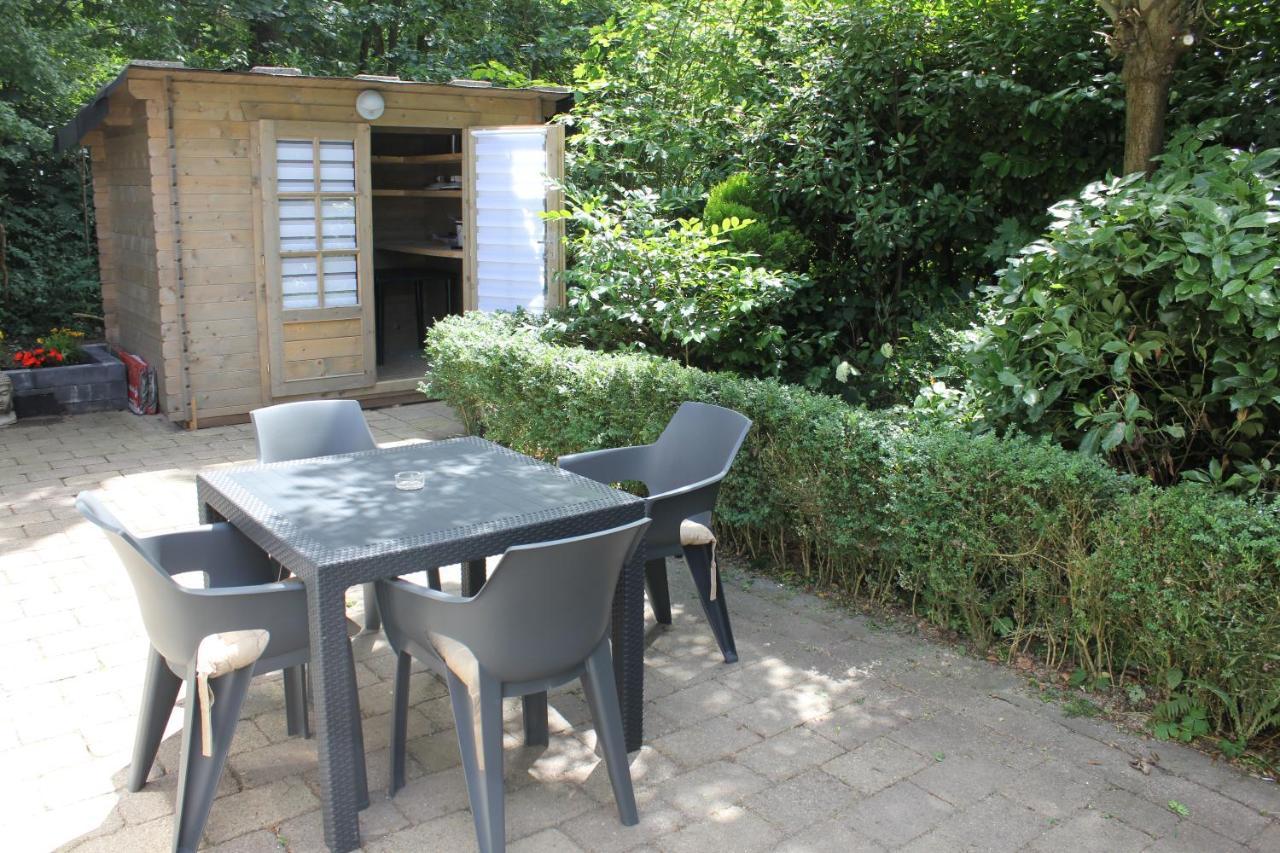 Sfeervolle Chalet Met Terras, H14 De Veldkamp, Epe, Voor 4 Personen Villa ภายนอก รูปภาพ